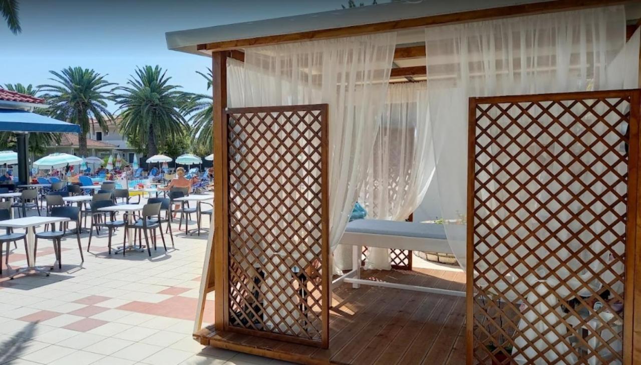 Margarita Hotel Laganas Luaran gambar